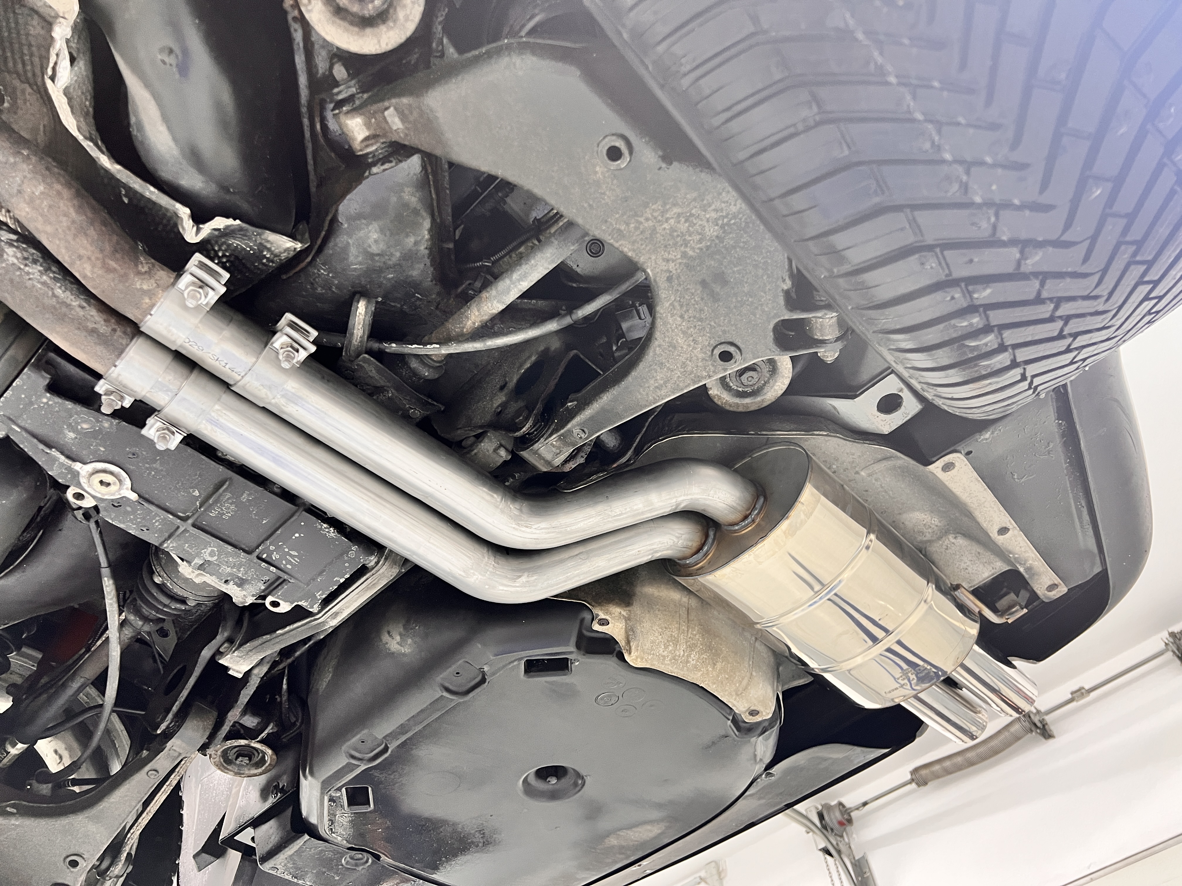 Audi A8/S8 Typ D2 Endschalldämpfer - 2x76 Typ 17 Audi A8/S8 Typ D2 Endschalldämpfer - 2x76 Typ 17