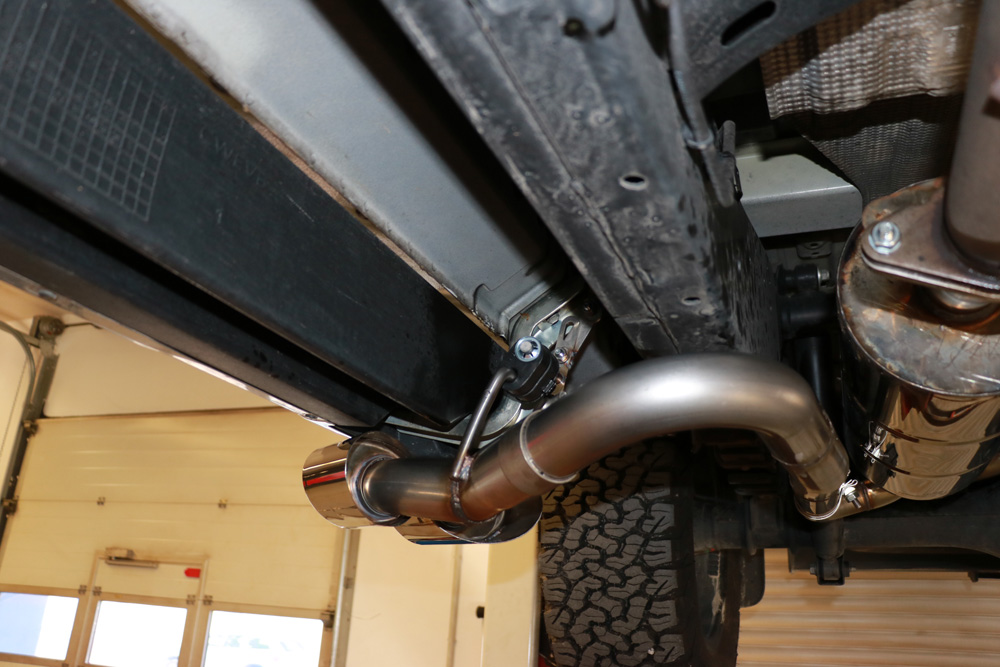 Ford Ranger ab 10/2016 4x4 - Wildtrak Endschalldämpfer Sidepipe, Ausgang rechts und links am Fahrzeug - 2x115x85 Typ 38 rechts/links Ford Ranger ab 10/2016 4x4 - Wildtrak Endschalldämpfer Sidepipe, Ausgang rechts und links am Fahrzeug - 2x115x85 Typ 38 rechts/links