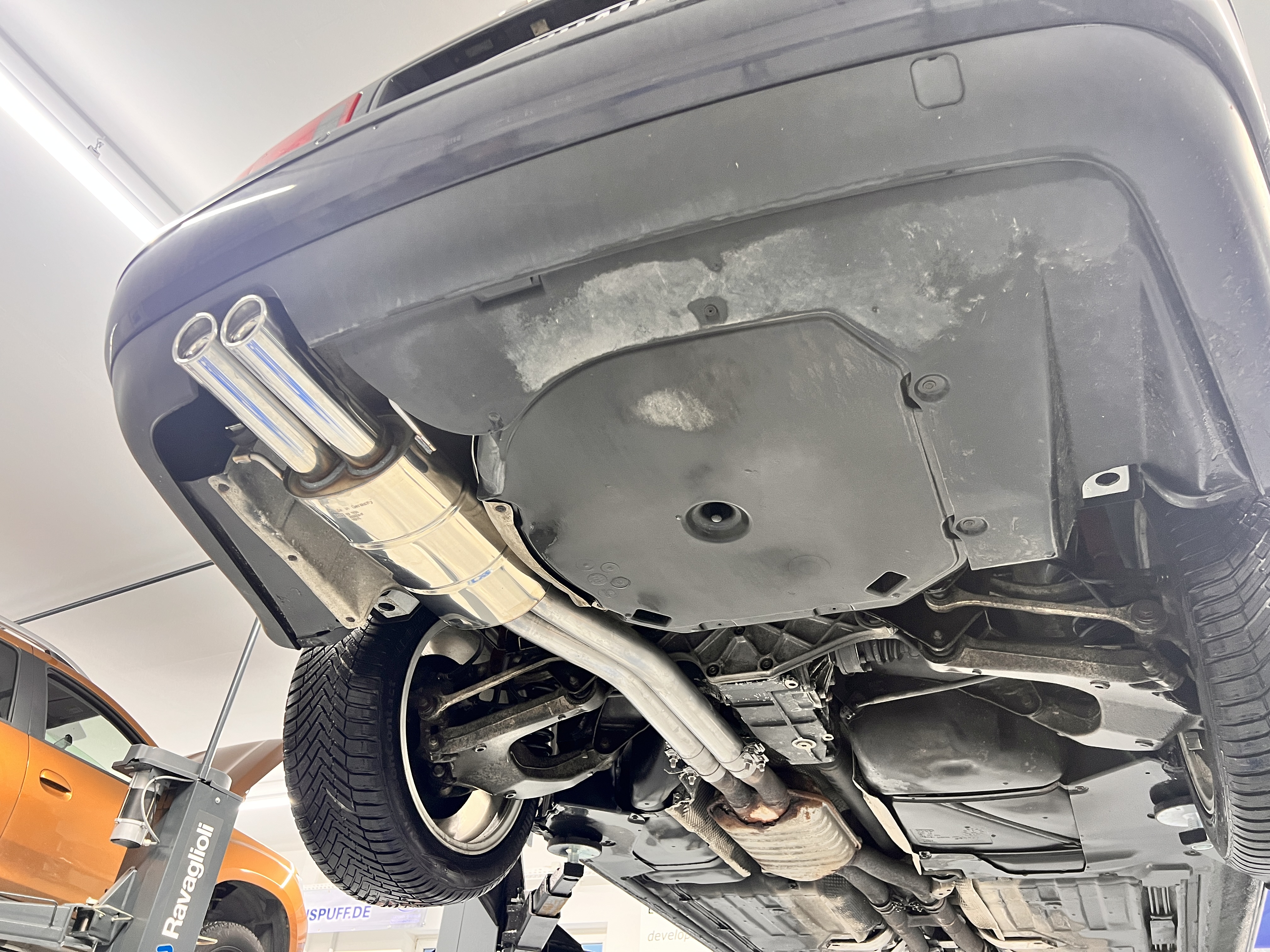 Audi A8/S8 Typ D2 Endschalldämpfer - 2x76 Typ 17 Audi A8/S8 Typ D2 Endschalldämpfer - 2x76 Typ 17