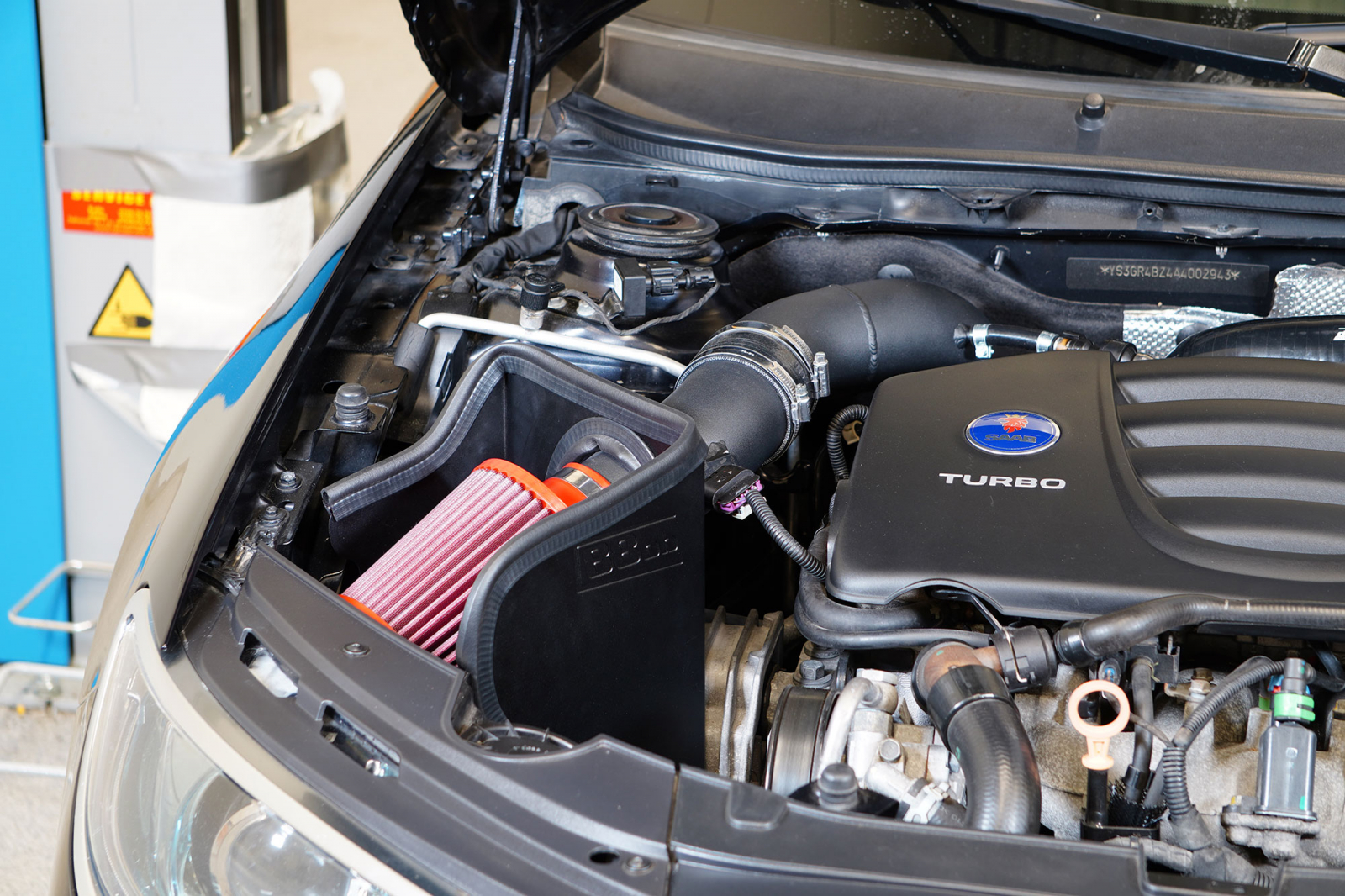 SAAB 9-5 2.0t 2010-2011 Einlassrohr mit Schwarzen Schläuchen
