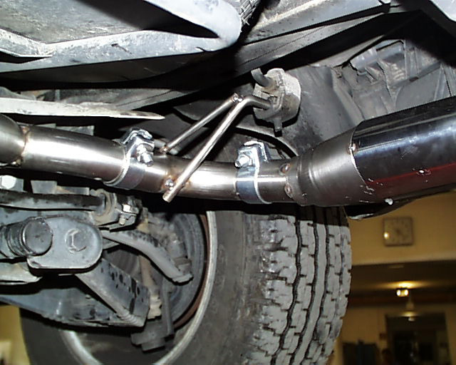 Mercedes M-Klasse Typ W163 - 2,7l CDI Endschalldämpfer Ausgang rechts/links (Eingang einflutig) - 115x85 Typ 32 rechts/links Mercedes M-Klasse Typ W163 Endschalldämpfer Ausgang rechts/links (Eingang zweiflutig) - 115x85 Typ 32 rechts/links