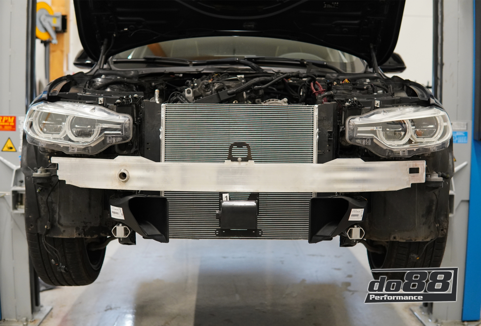 do88 Frontaler Ladeluftkühler Wasserkühler, BMW F-Serie