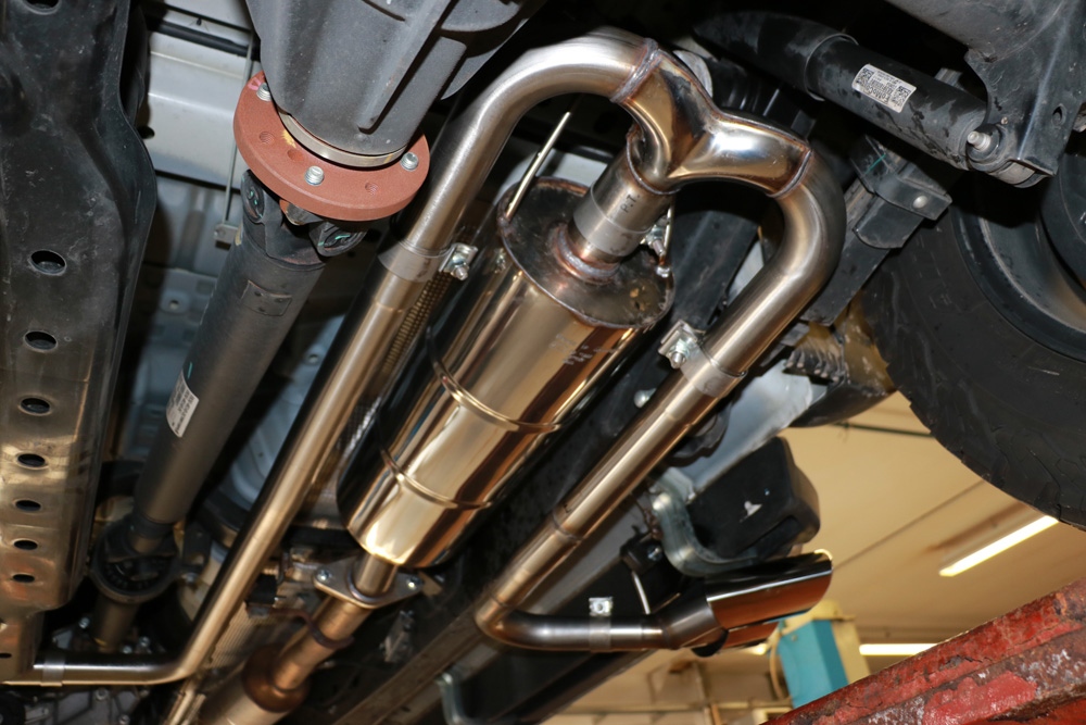 Ford Ranger ab 10/2016 4x4 - Wildtrak Endschalldämpfer Sidepipe, Ausgang rechts und links am Fahrzeug - 2x115x85 Typ 38 rechts/links